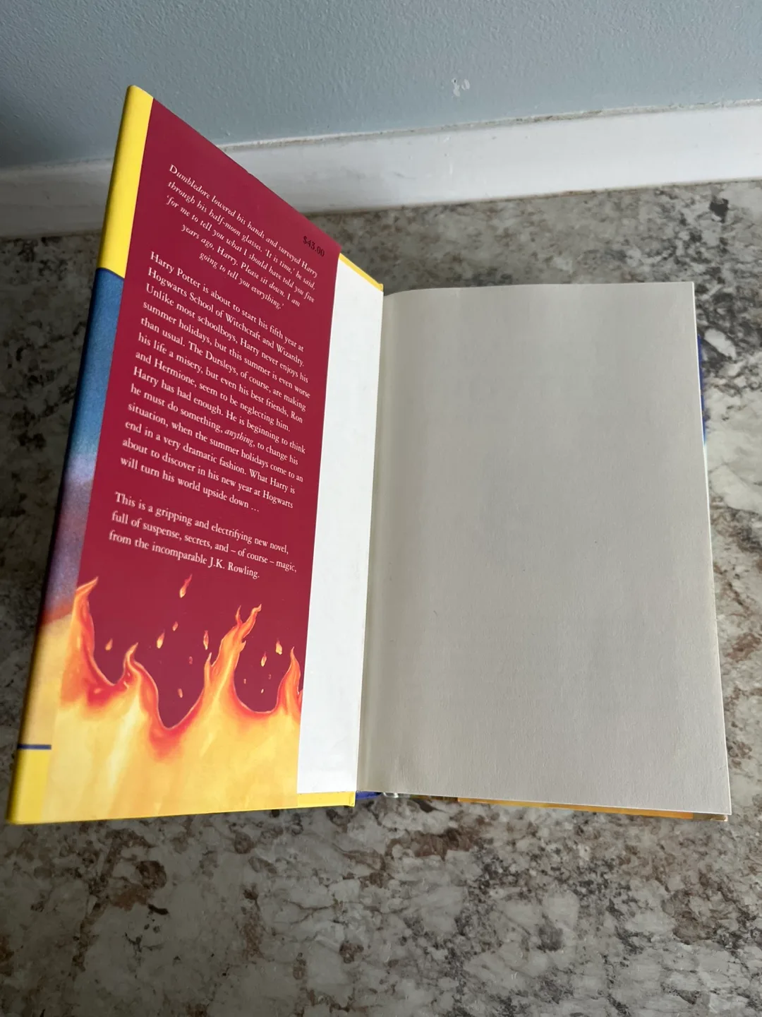 Harry Potter and the Order of the Phoenix Hardcover Book image indicator(5)