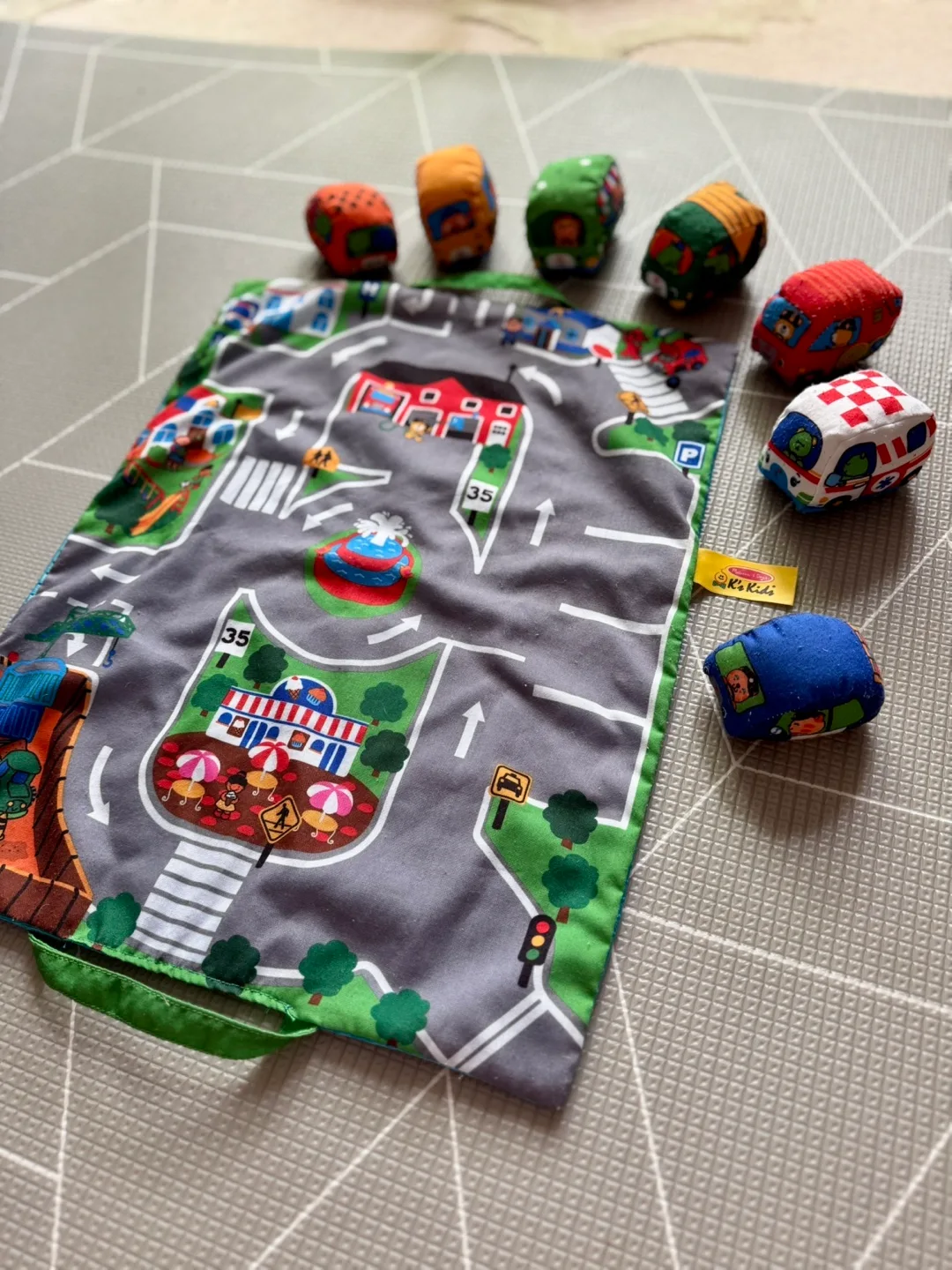Melissa & Doug Take-Along Town Playmat image indicator(3)
