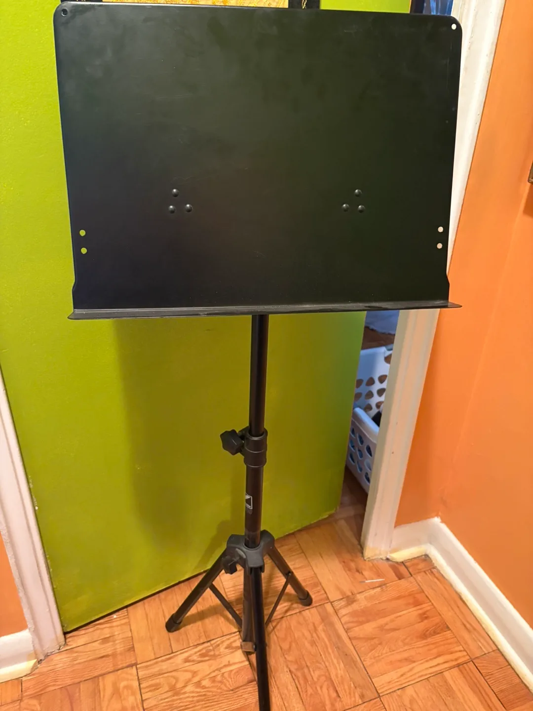 Black Music Stand - Sturdy image indicator(2)