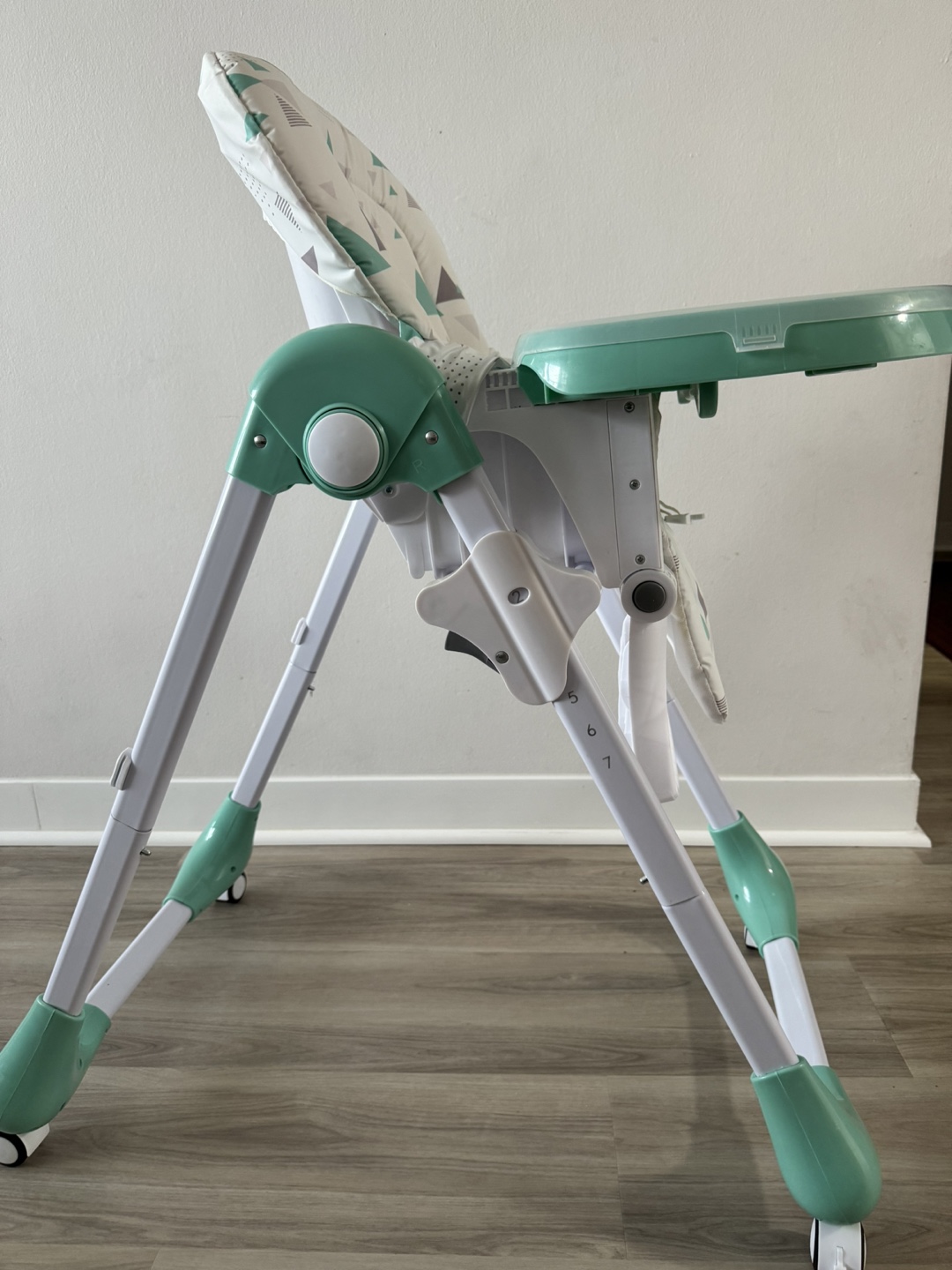 High Chair - Green & White