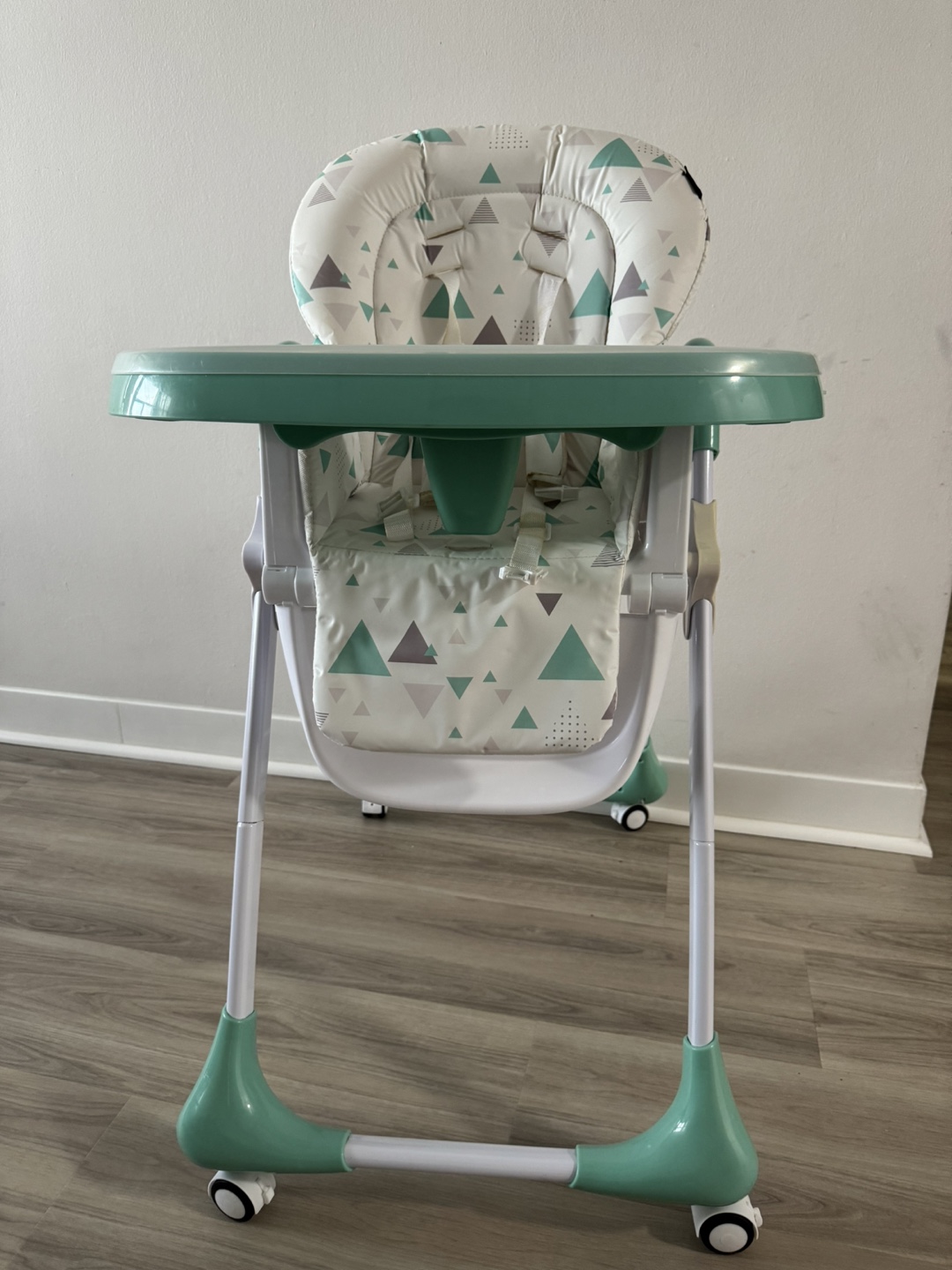 High Chair - Green & White - photo 3