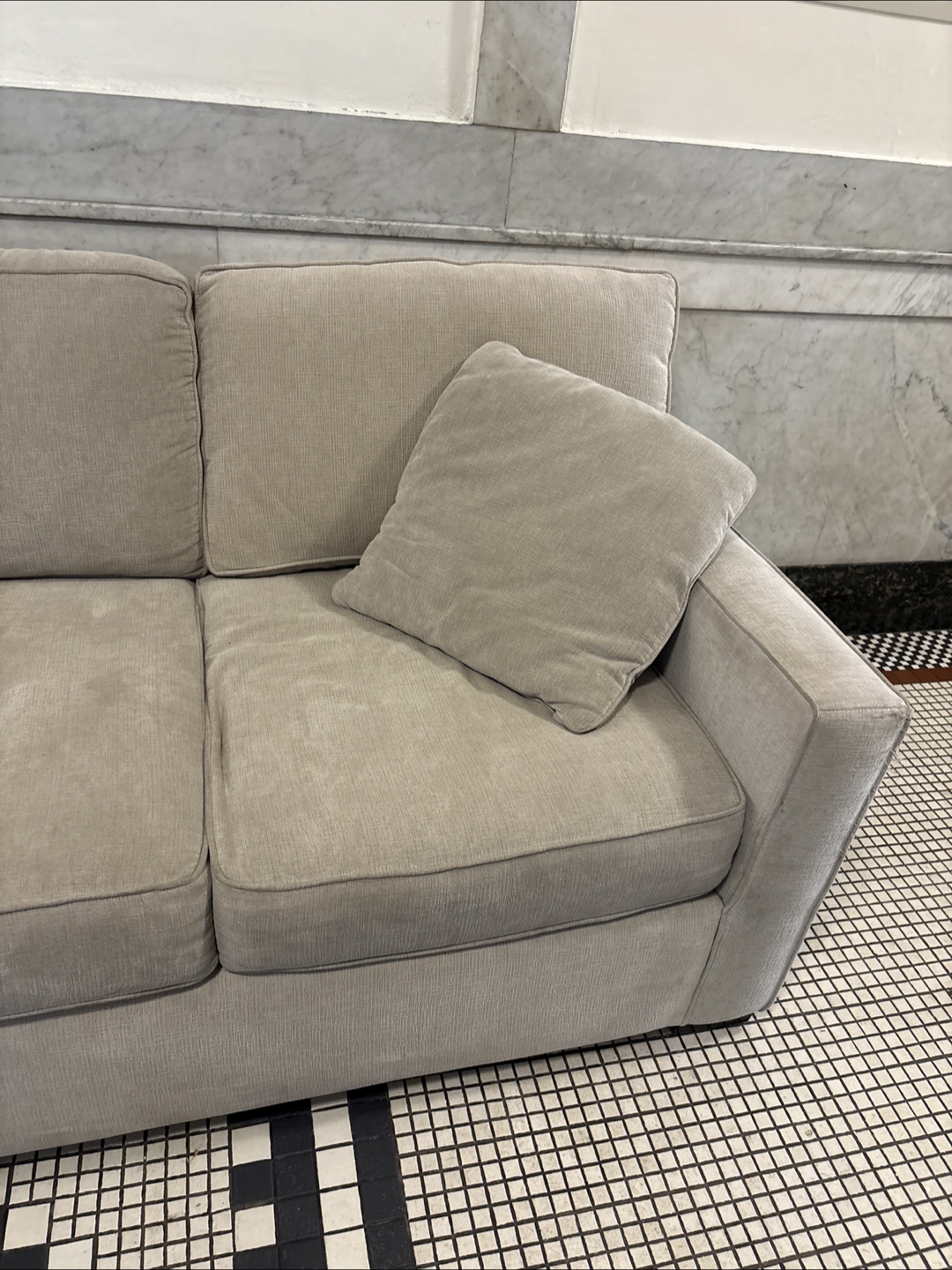 3-seater sofa with an ottoman, very comfy😊 - photo 2