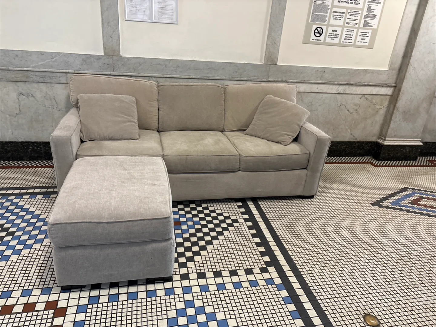 3-seater sofa with an ottoman, very comfy😊 image indicator(3)