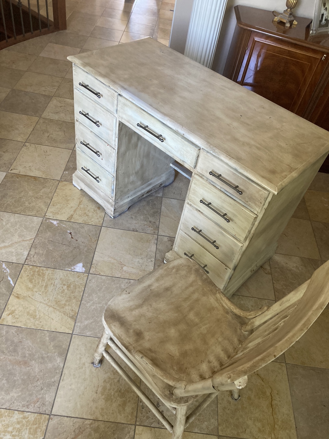 Vintage Style Desk & Chair Set - photo 2