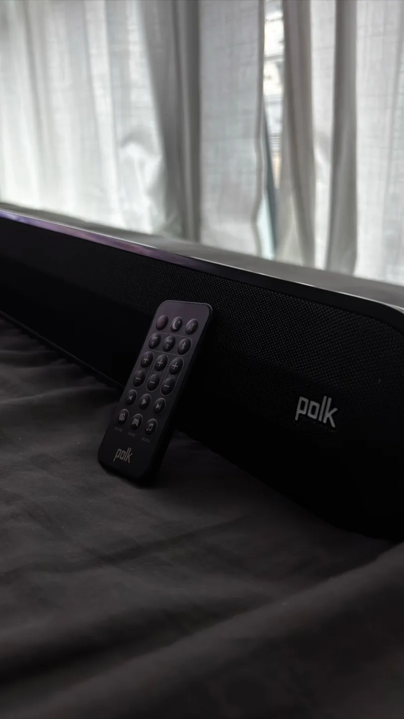 Polk Audio Black Soundbar with Remote thumbnail
