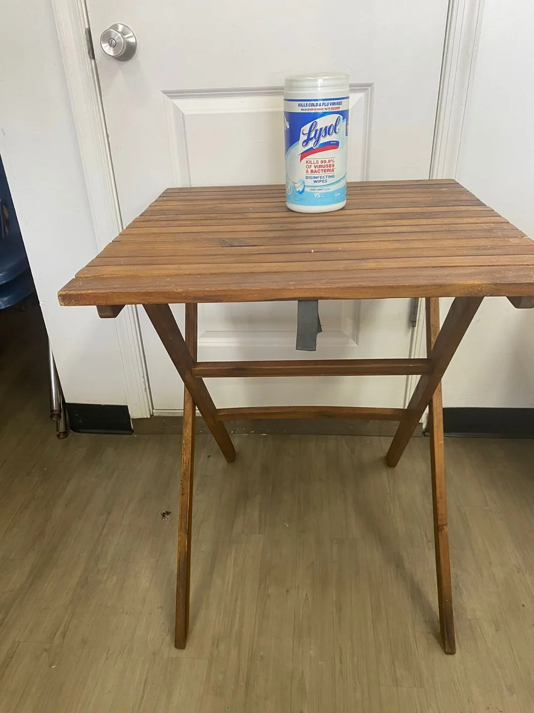 Plants and table with chairs image indicator(5)