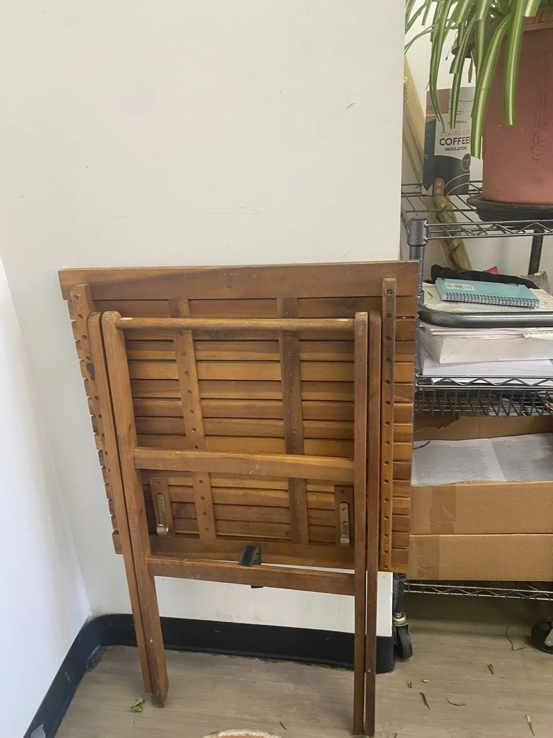 Plants and table with chairs image indicator(3)