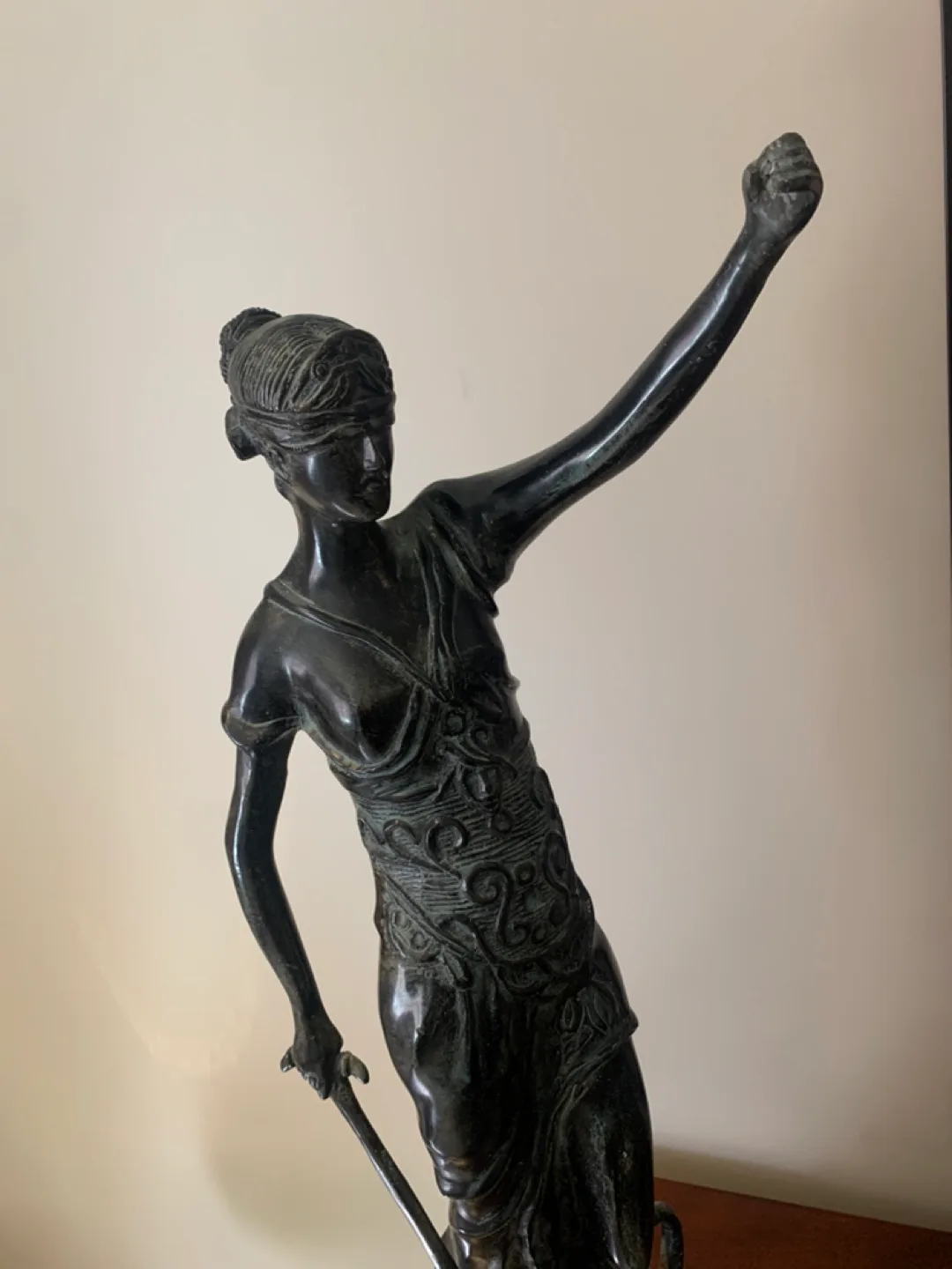 Bronze art deco statue image indicator(2)