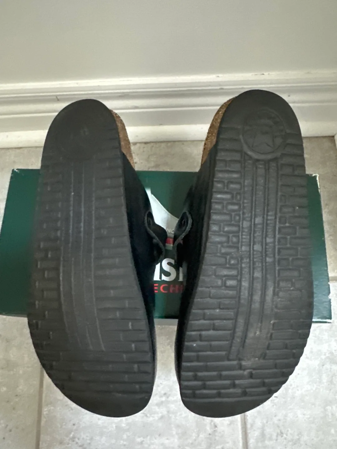 Mephisto Nathan Black Sandals Size 8 image indicator(2)