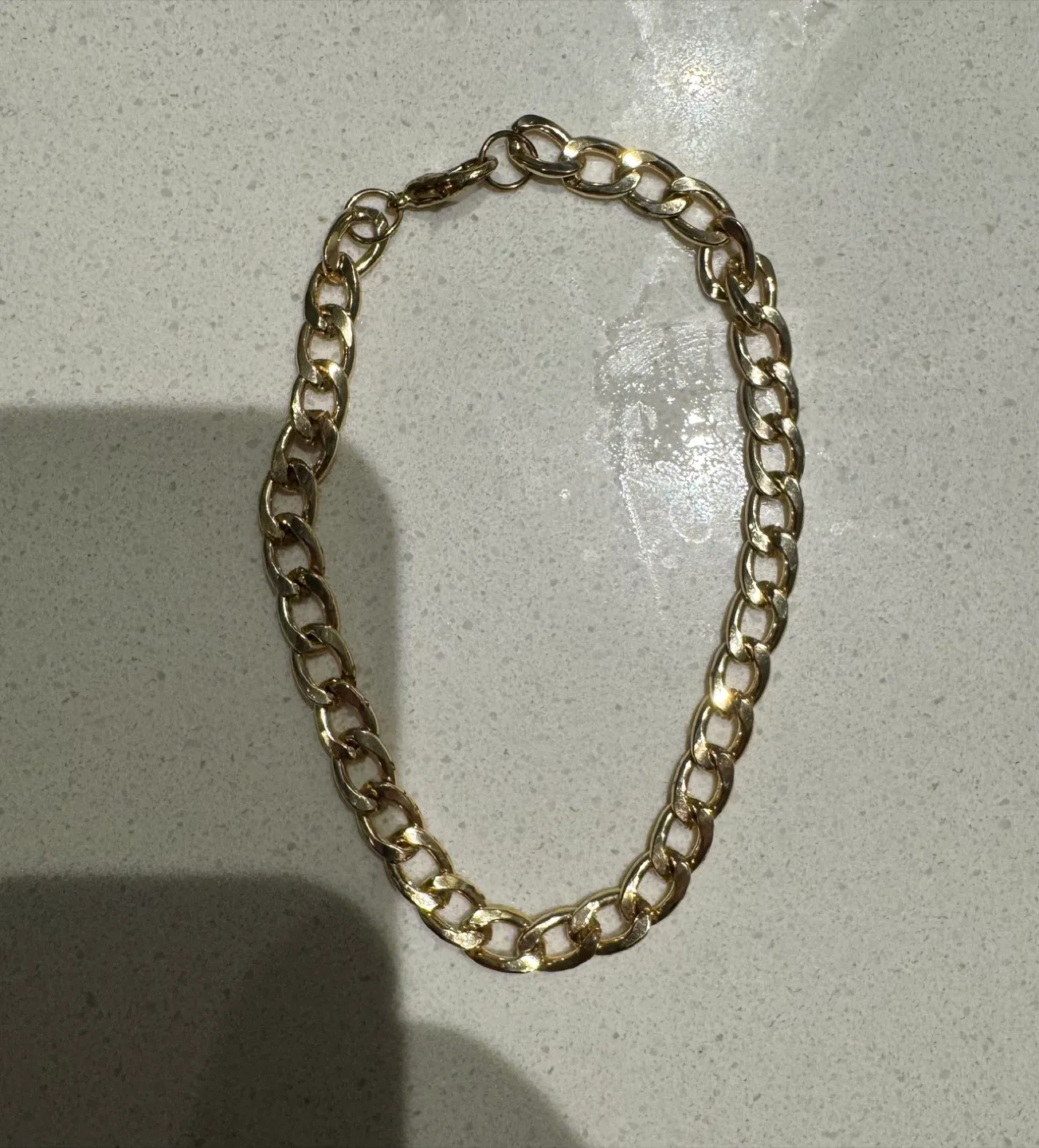 Gold toned jewelry lot image indicator(2)