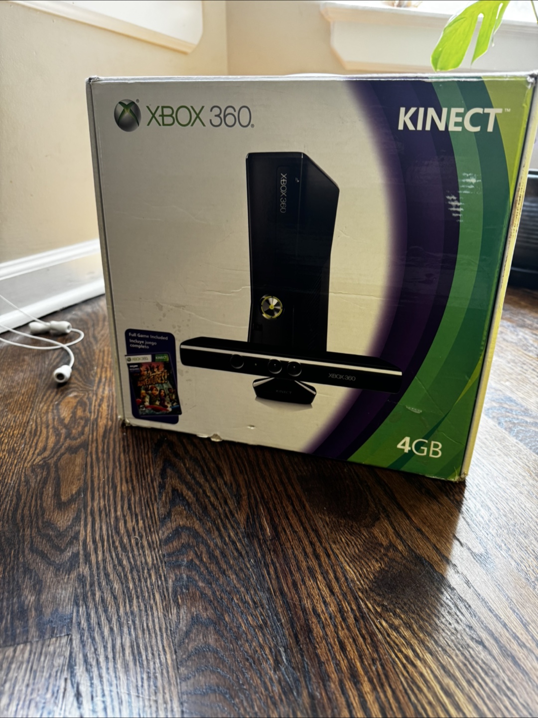 Xbox 360 Kinect 4GB Console with Games