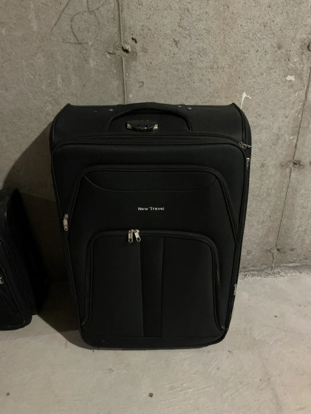 New Travel Black Suitcase thumbnail
