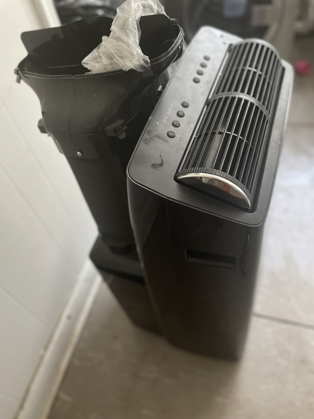 Midea Portable Air Conditioner - photo 2