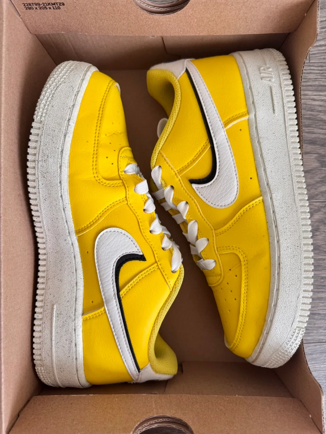Nike Air Force 1 LV8 GS - Youth Size 6Y (Fits 7.5 Women / 24CM) image indicator(3)