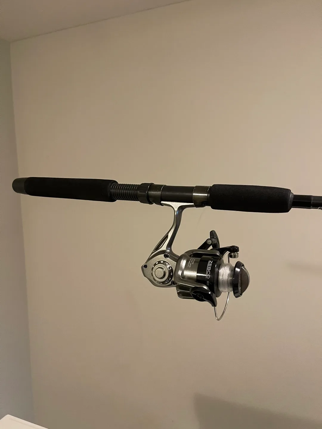 Shimano Fishing Rod + Zebco Reel image indicator(7)