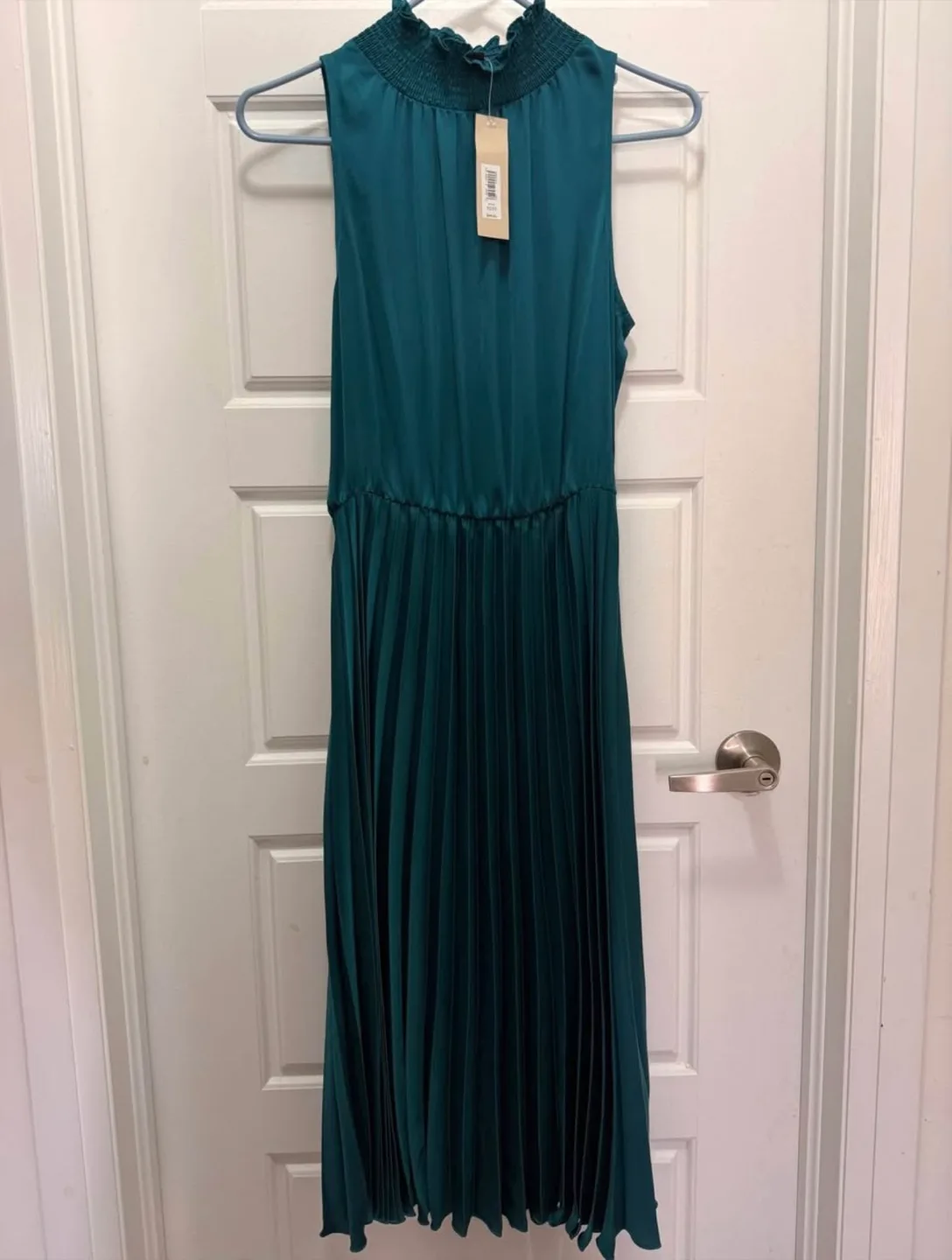 Brand New Banana Republic Petite Pleated Dress thumbnail