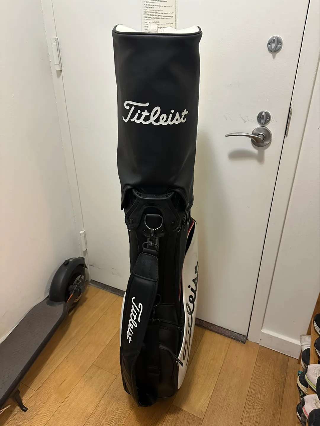 Titleist BRW Collection Golf Stand Bag image indicator(2)