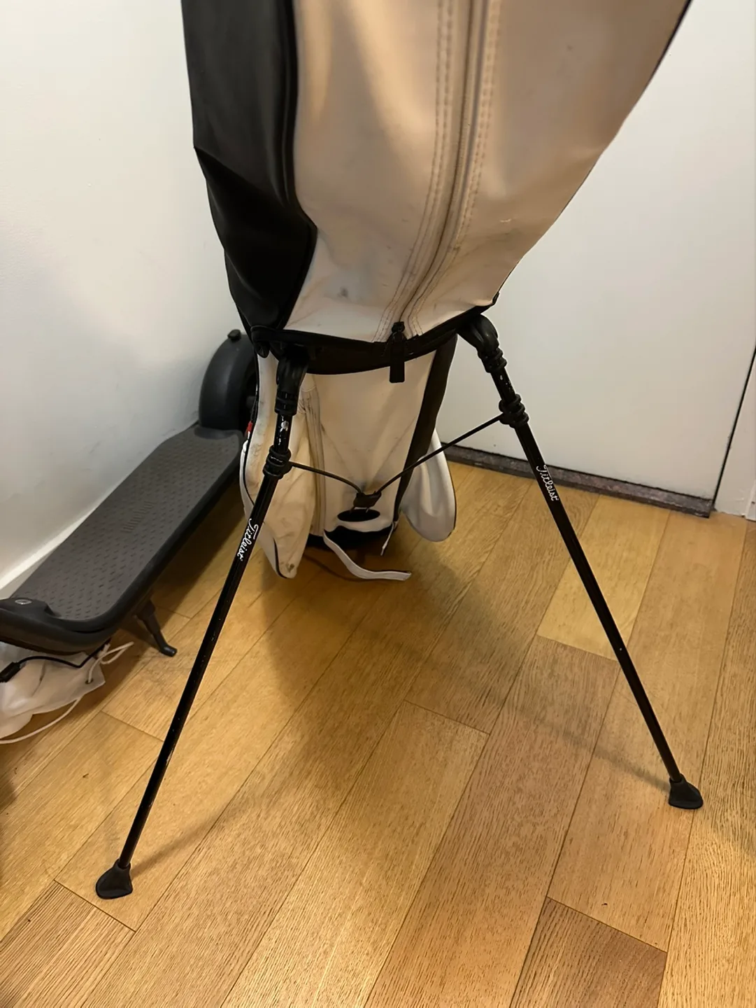 Titleist BRW Collection Golf Stand Bag image indicator(6)