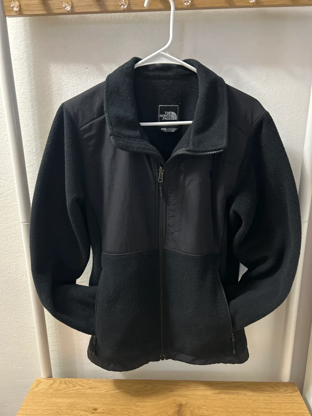 The North Face Denali 2 Fleece Jacket in  black thumbnail