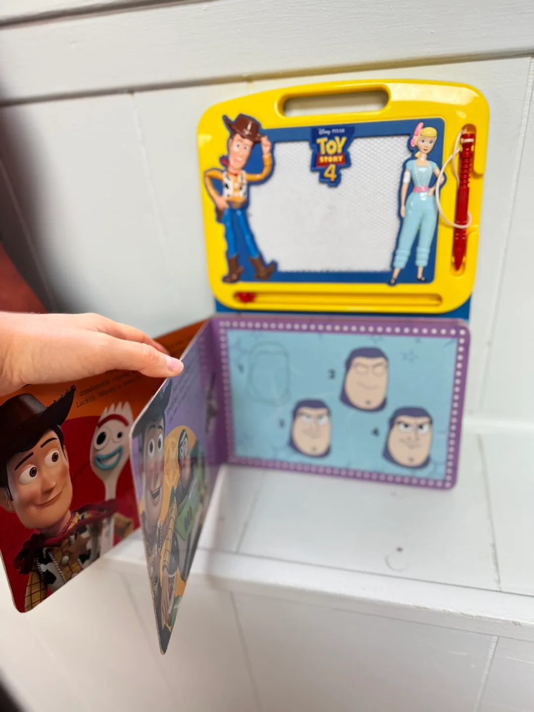Disney Pixar Toy Story 4 Magnetic Drawing Board & Book image indicator(2)