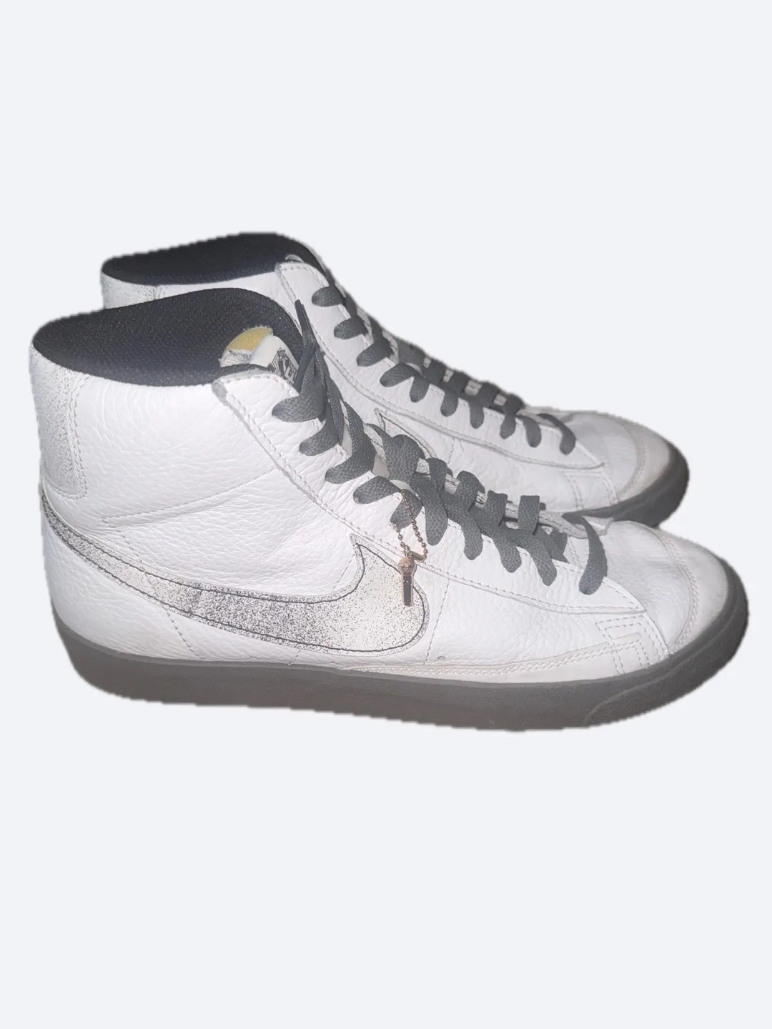 Nike Blazer Mid '77 White Sneakers thumbnail