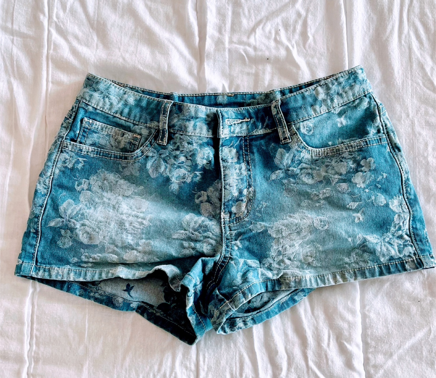 Women’s shorts - photo 2