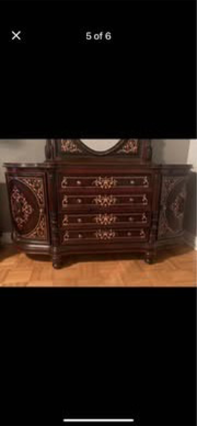Antique Style Bedroom Set - photo 2