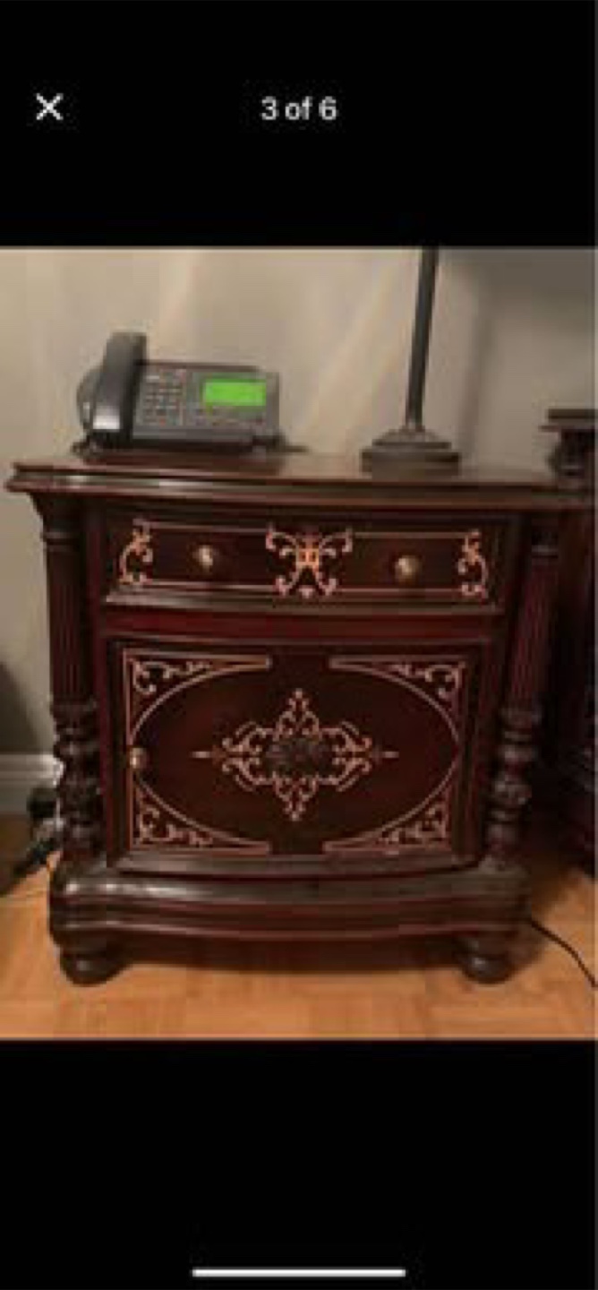Antique Style Bedroom Set - photo 4