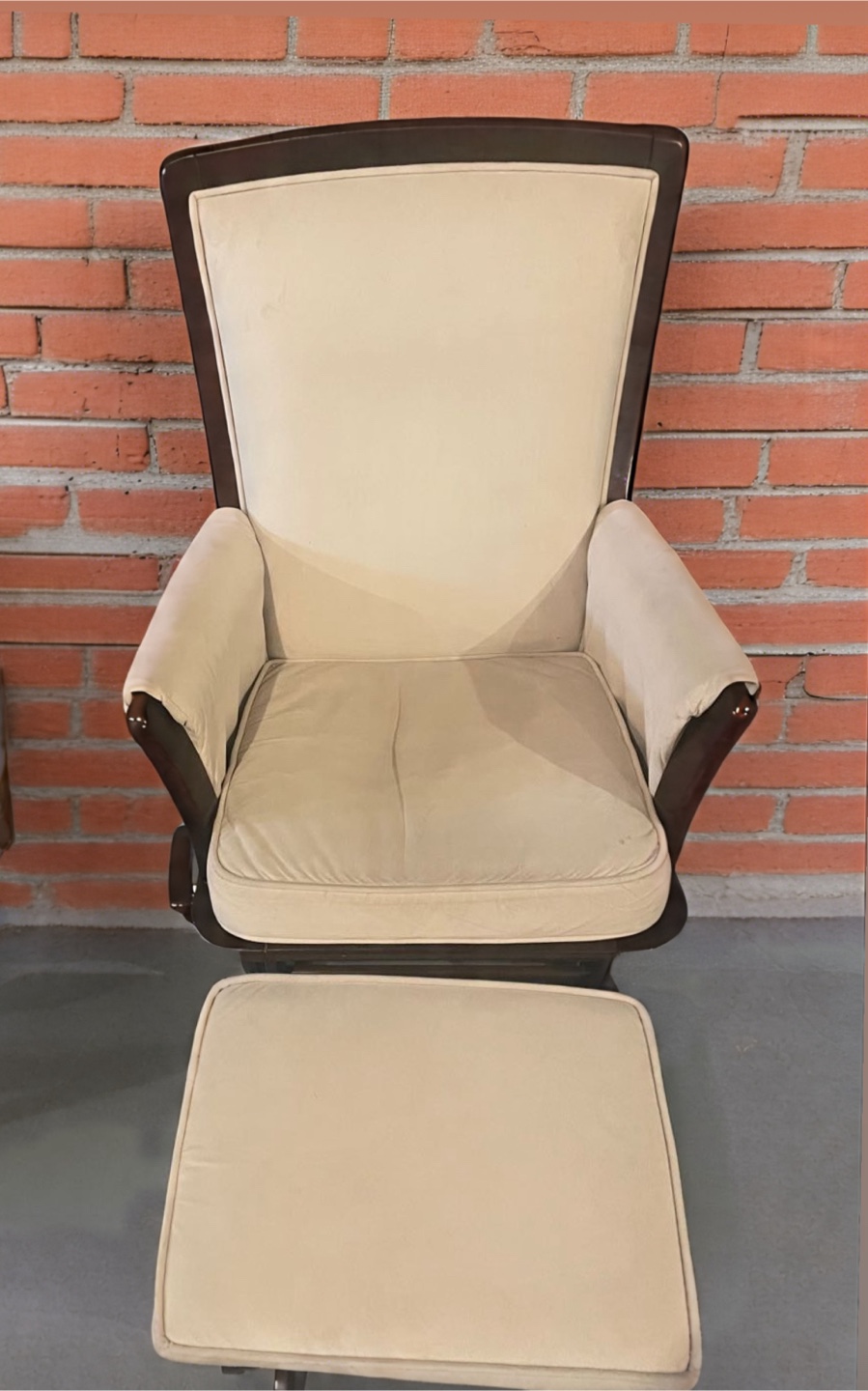 Glider Rocking Chair with Ottoman - photo 2
