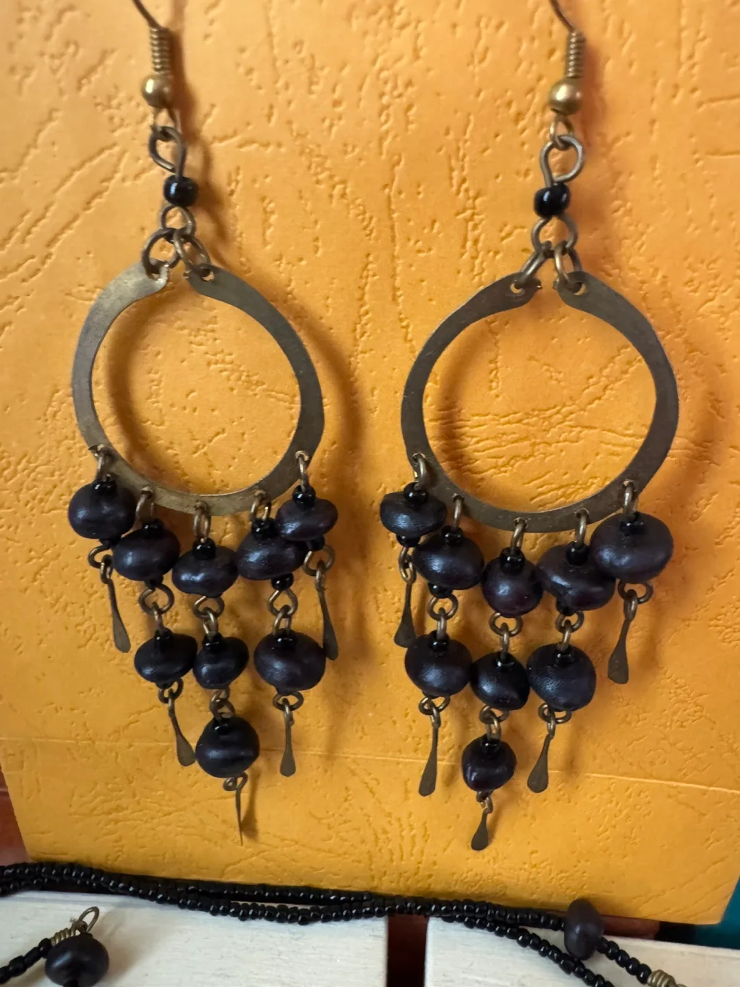 Handmade Beaded Necklace & Earrings Set image indicator(3)