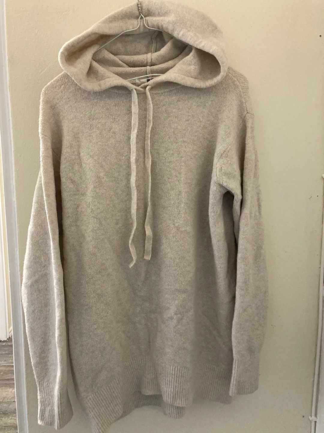 Uniqlo XS/TP Beige Knit Hoodie thumbnail