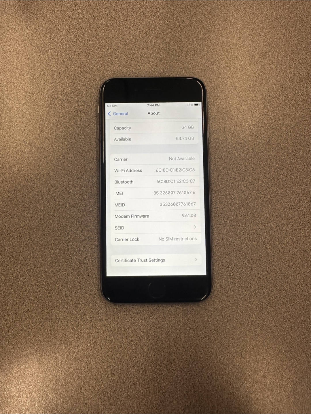 iPhone 6S - photo 2
