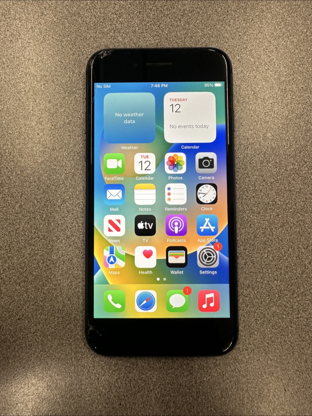 iPhone 8 - photo 4