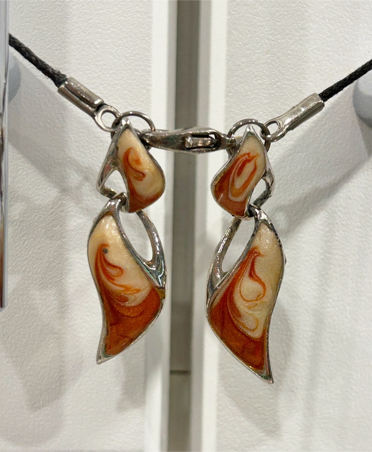Cream and Brown Toned Beaded Necklace and Drop Earring Set - photo 5
