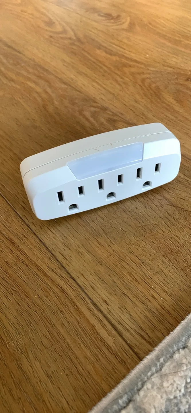 3 pin multi-plug adapter - Stanley thumbnail