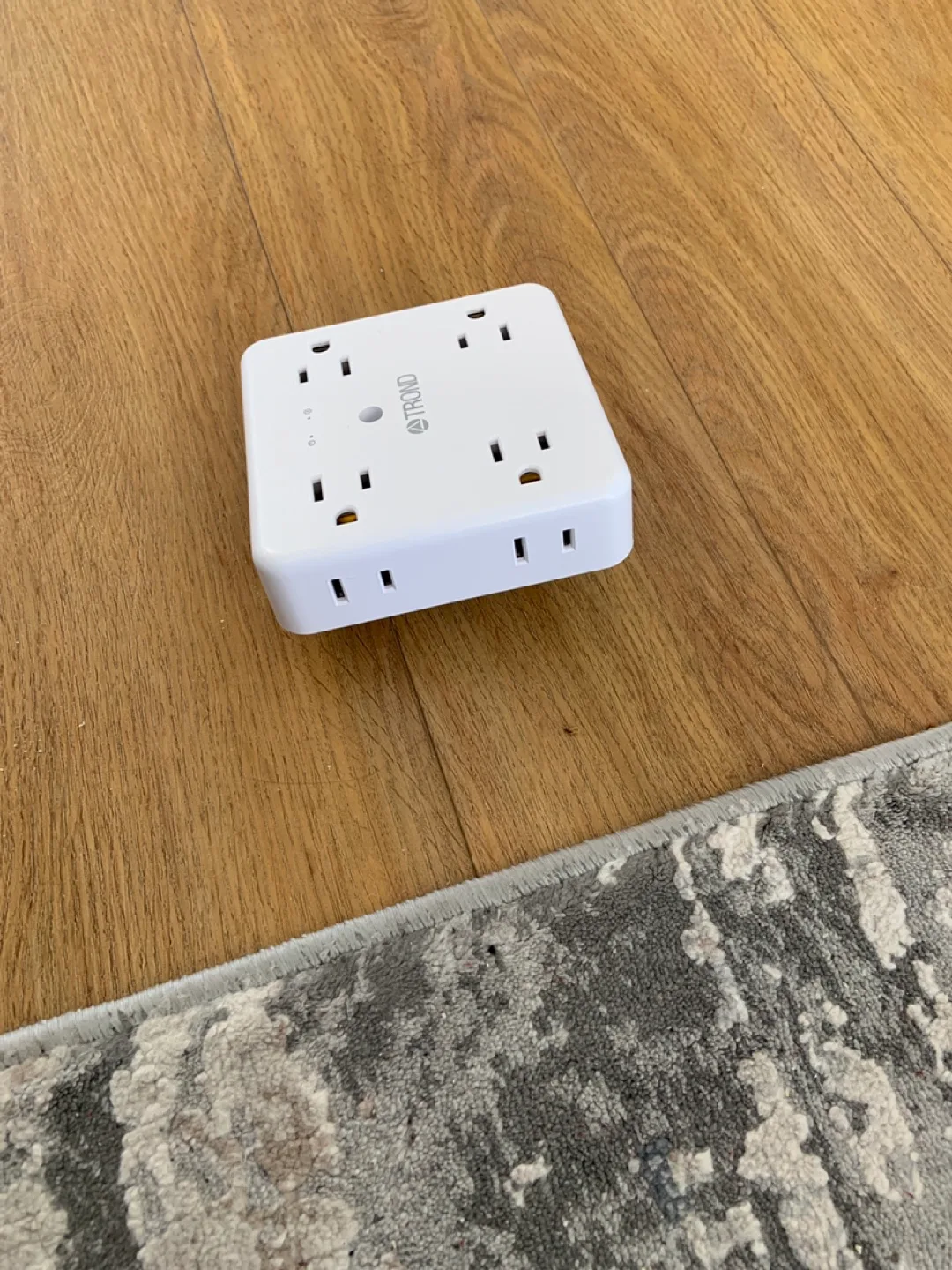 Multi-plug wall adapter thumbnail