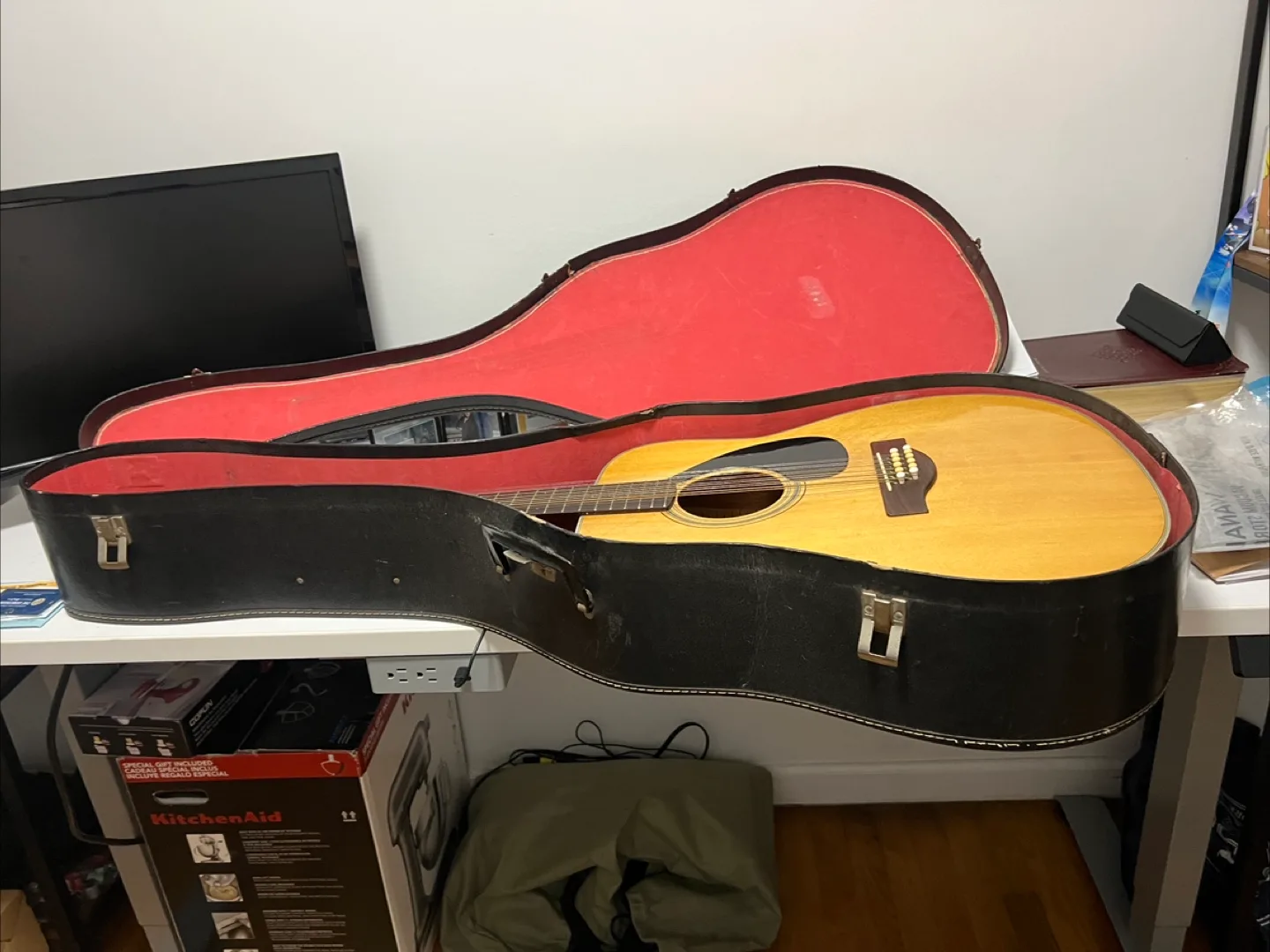 Yamaha FG-230 12-String Acoustic Guitar image indicator(5)