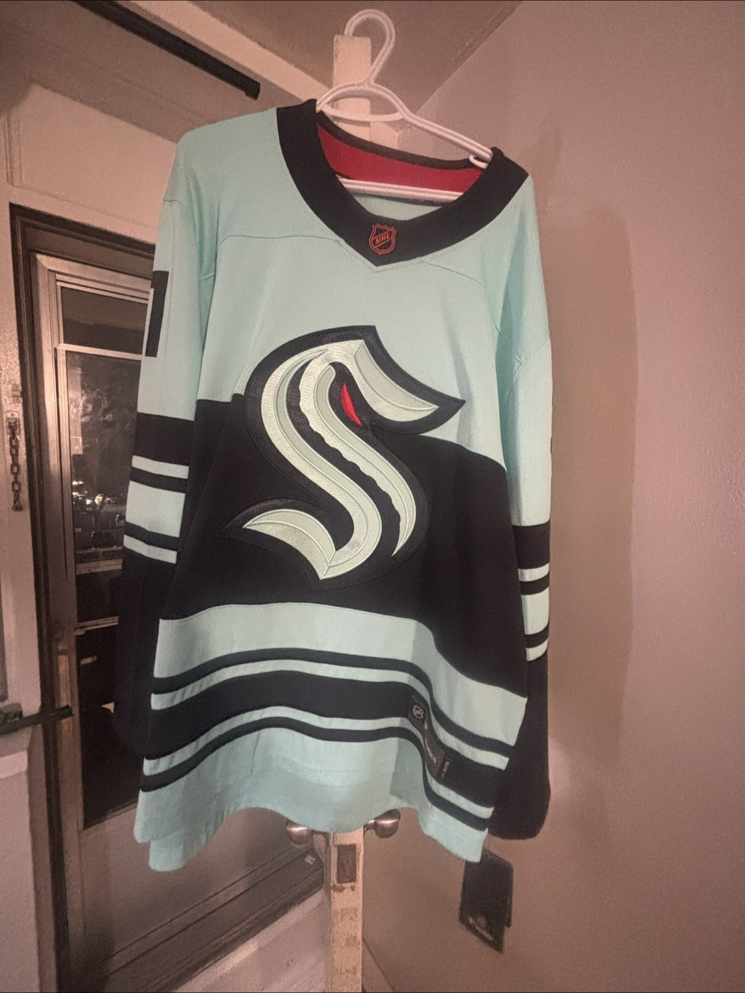 **SEE DESCRIPTION FOR PRICES** All Signed NHL Hockey Jerseys - photo 5