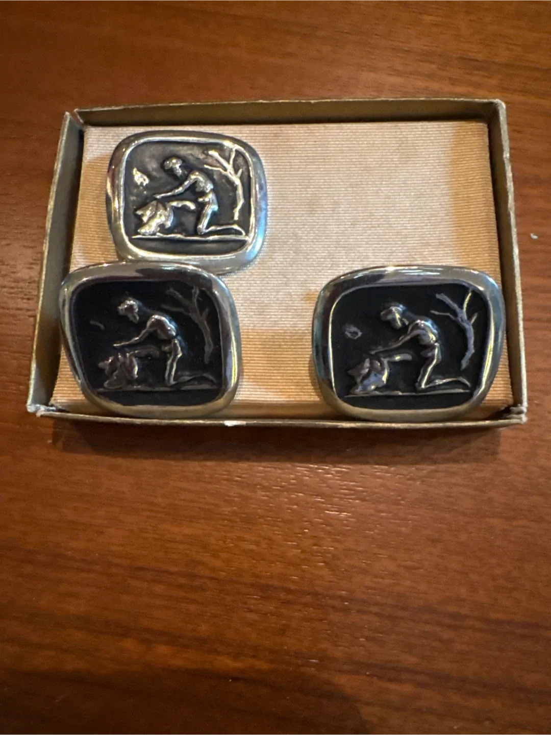 Vintage Cufflinks Set in Box thumbnail