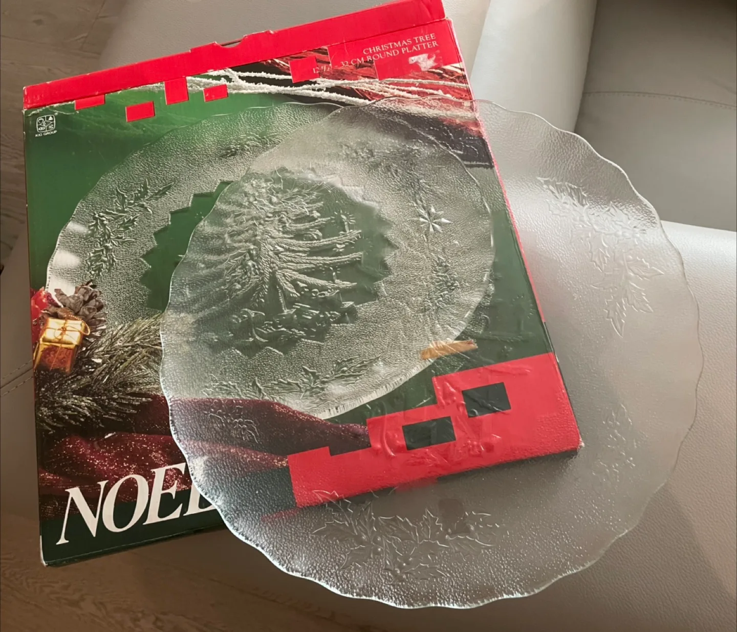 Brand new Noel 12.5” round platter thumbnail