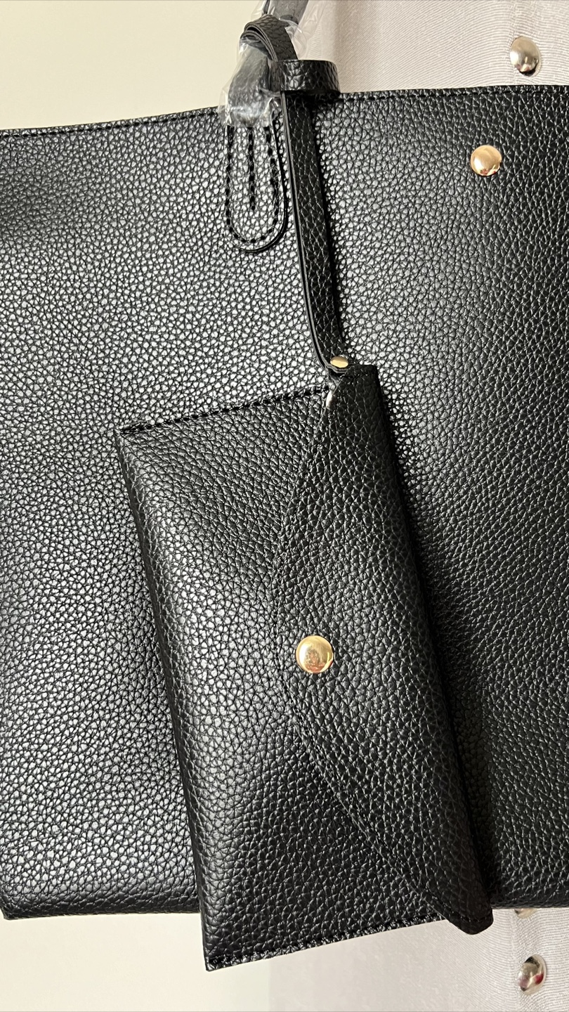 New Faux Leather Tote Bag with Wristlet - photo 3