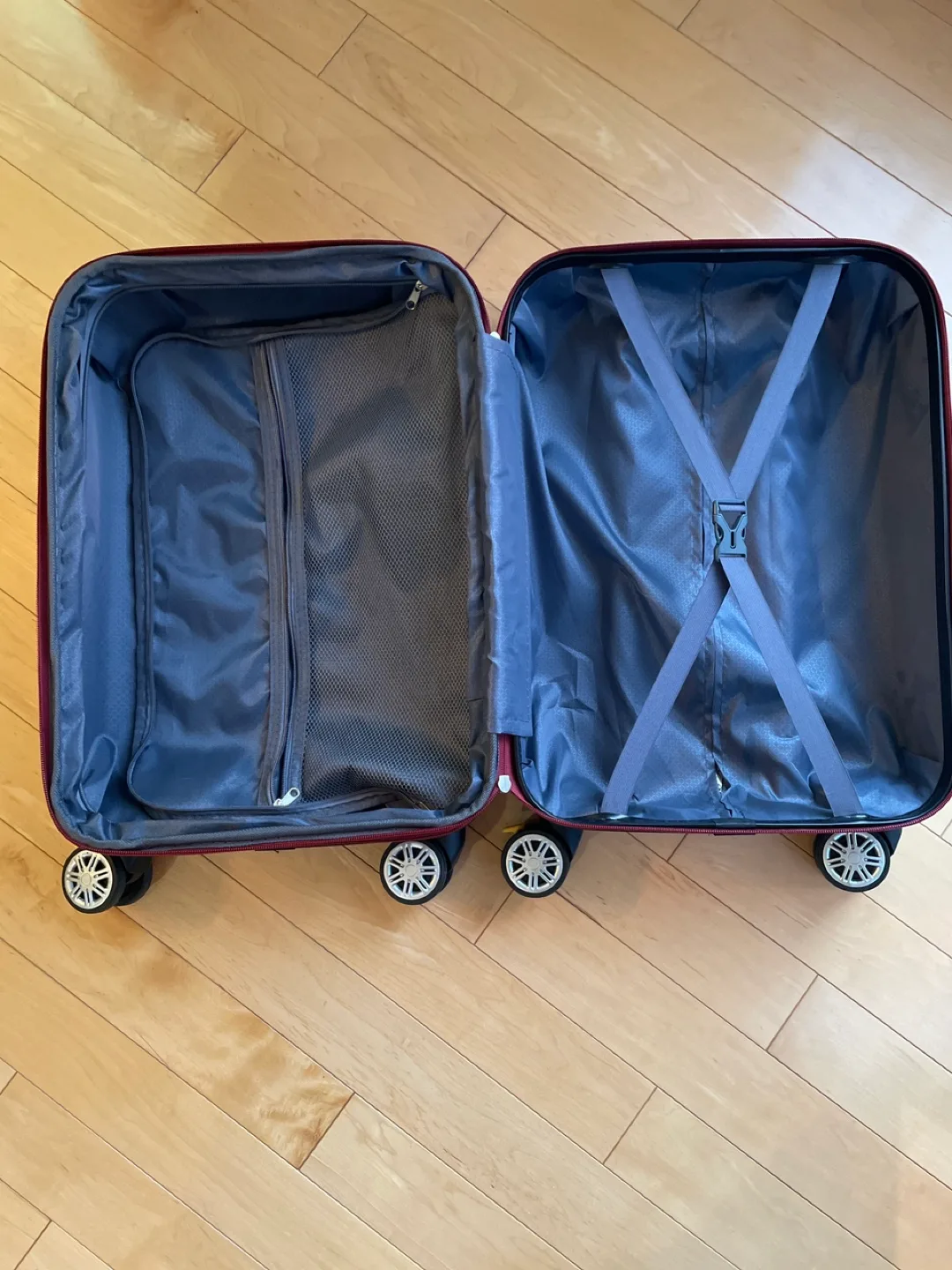 Burgundy Carry-On Suitcase image indicator(6)