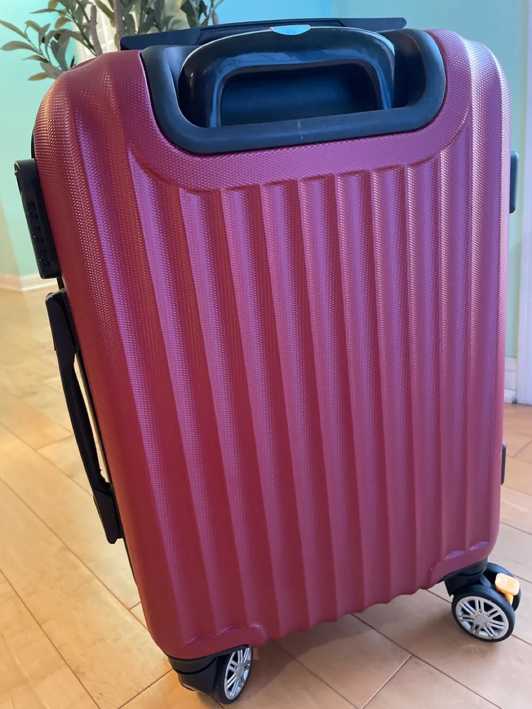 Burgundy Carry-On Suitcase image indicator(4)