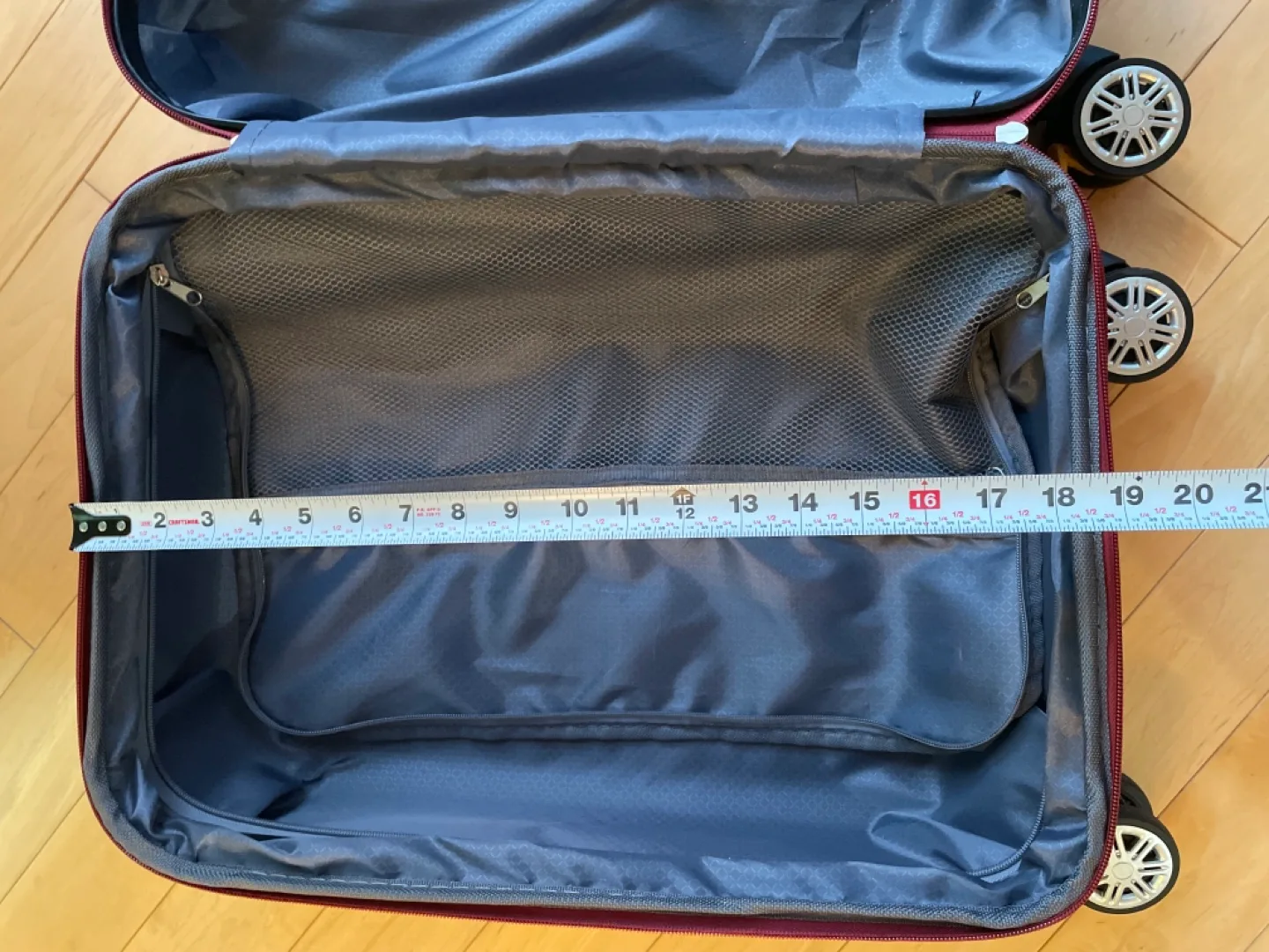 Burgundy Carry-On Suitcase image indicator(8)