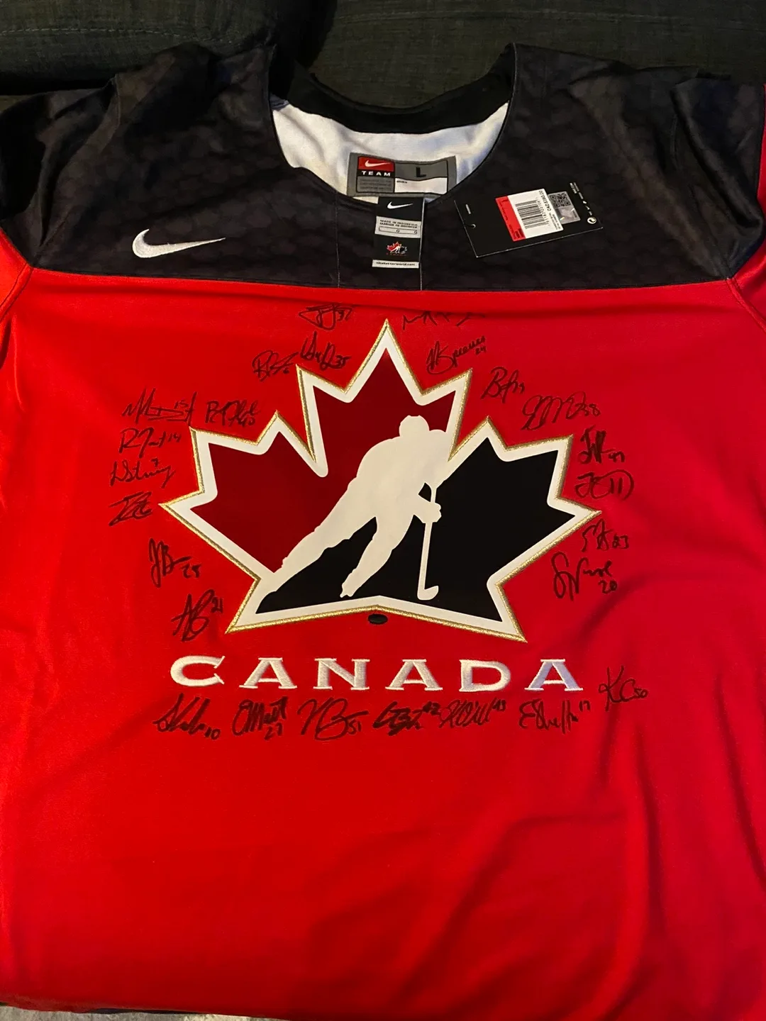 Nike Team Canada 2021 WWC Hockey Jersey - Size L thumbnail