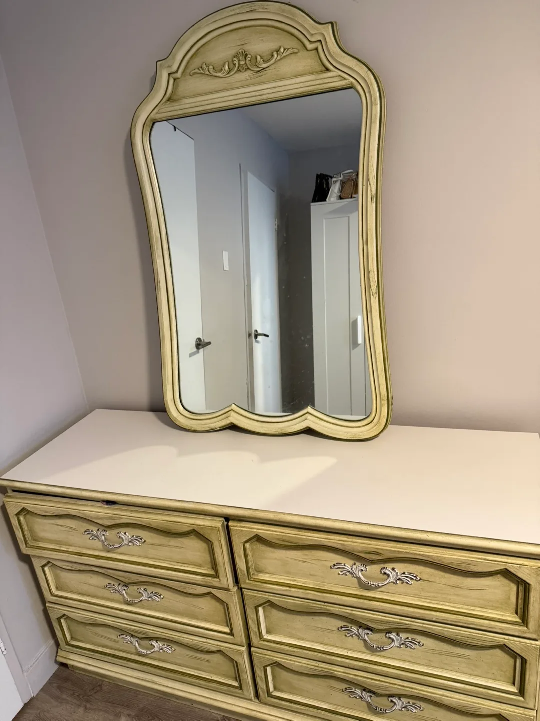 Vintage Dresser with Mirror - Beige/Gold image indicator(2)