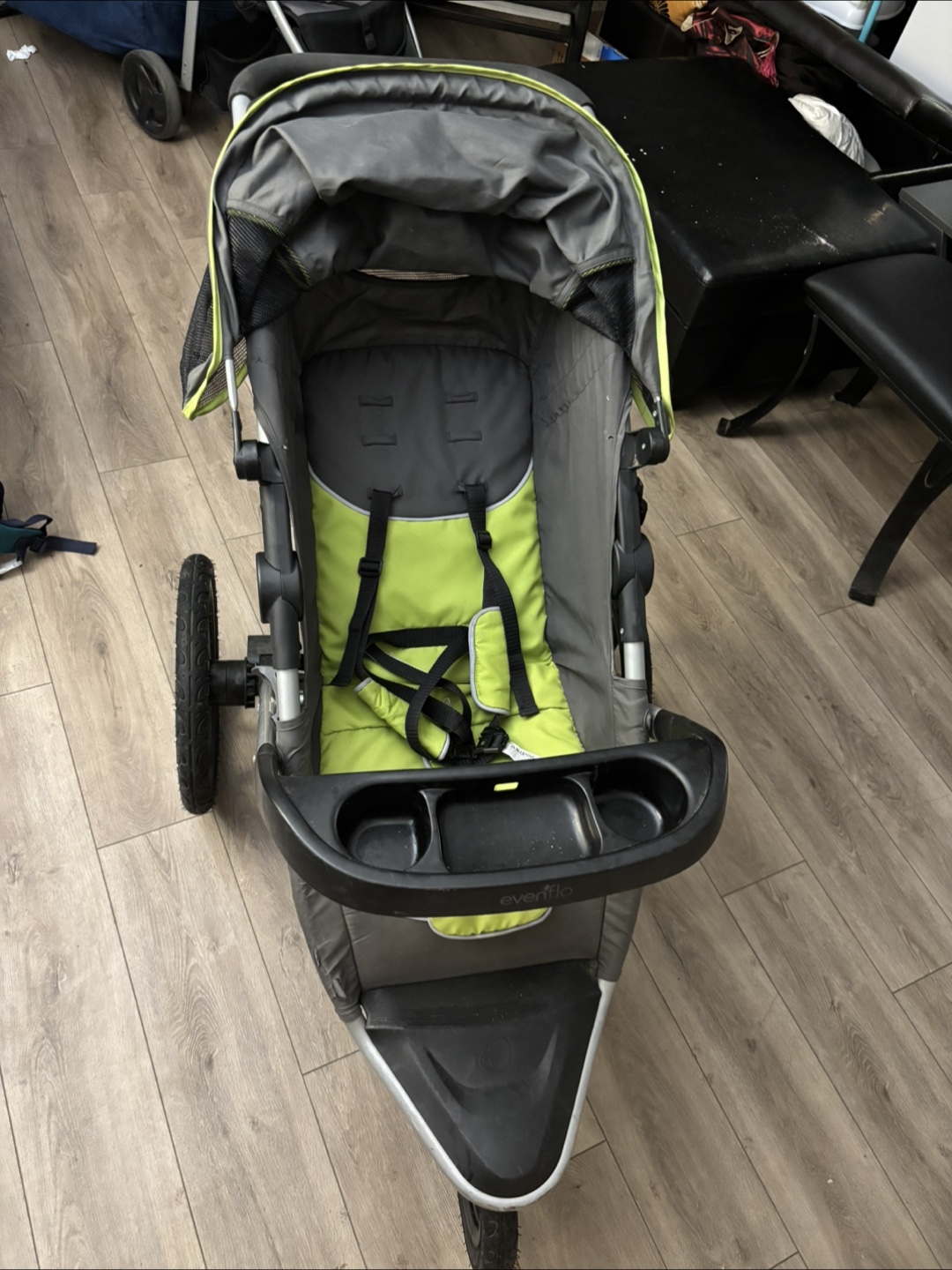 Evenflo Victory Jogging Stroller - Green/Grey - photo 2