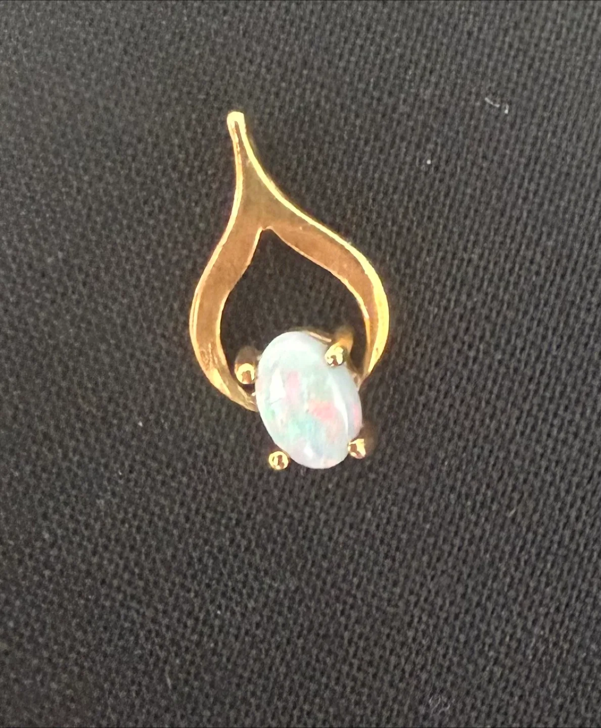 18KGold Pendant with Opal Stone thumbnail