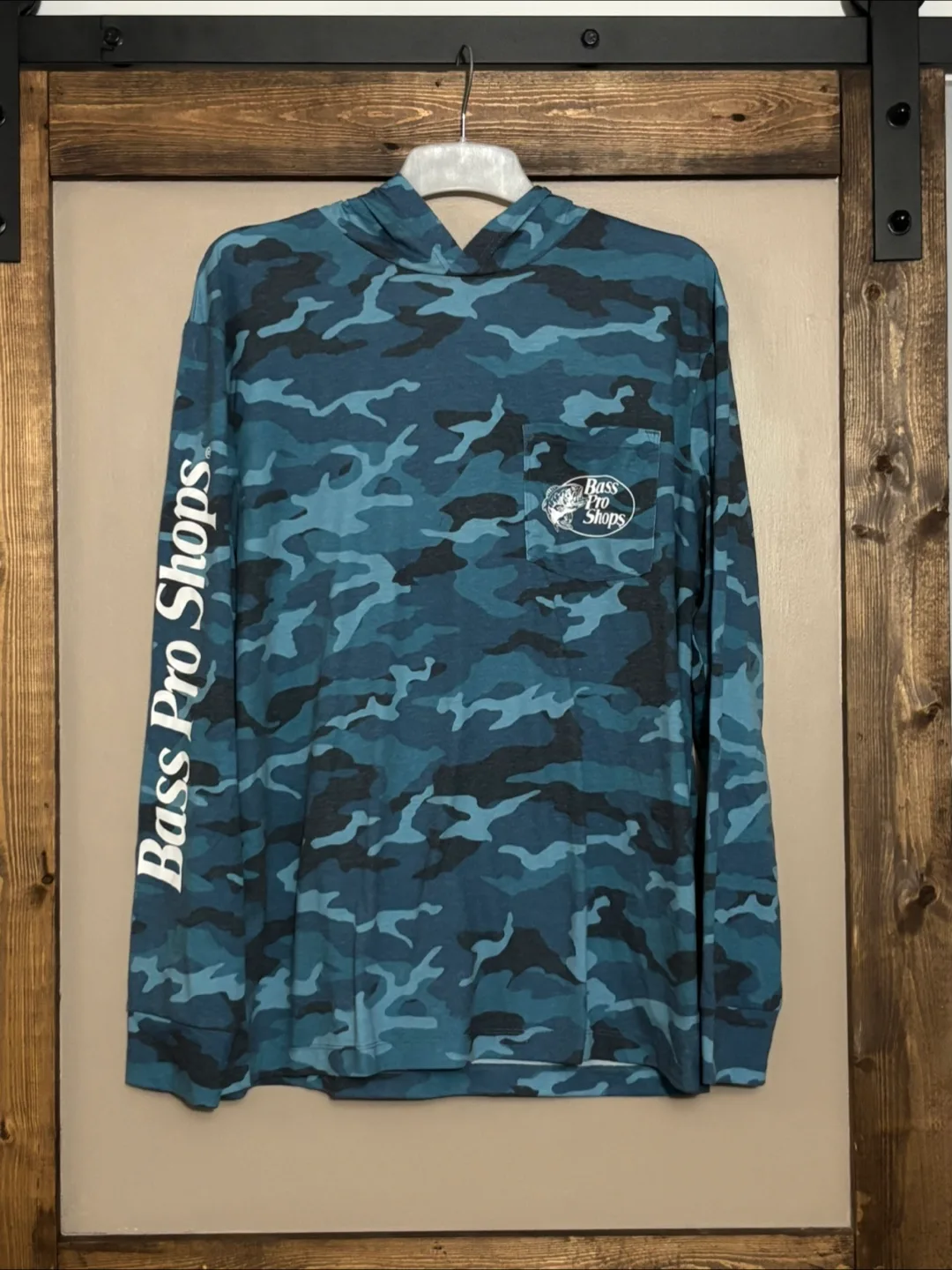 Bass Pro Shops Camo Hoodie - Size L thumbnail