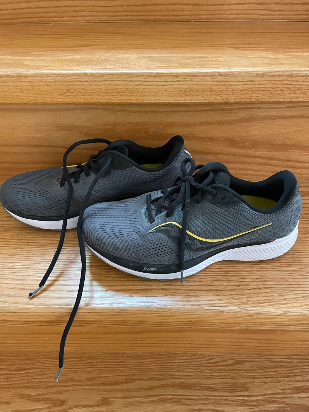 Men’s Running Shoes- sz 8 thumbnail